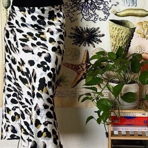 Elegant Animal Print Midi Skirt